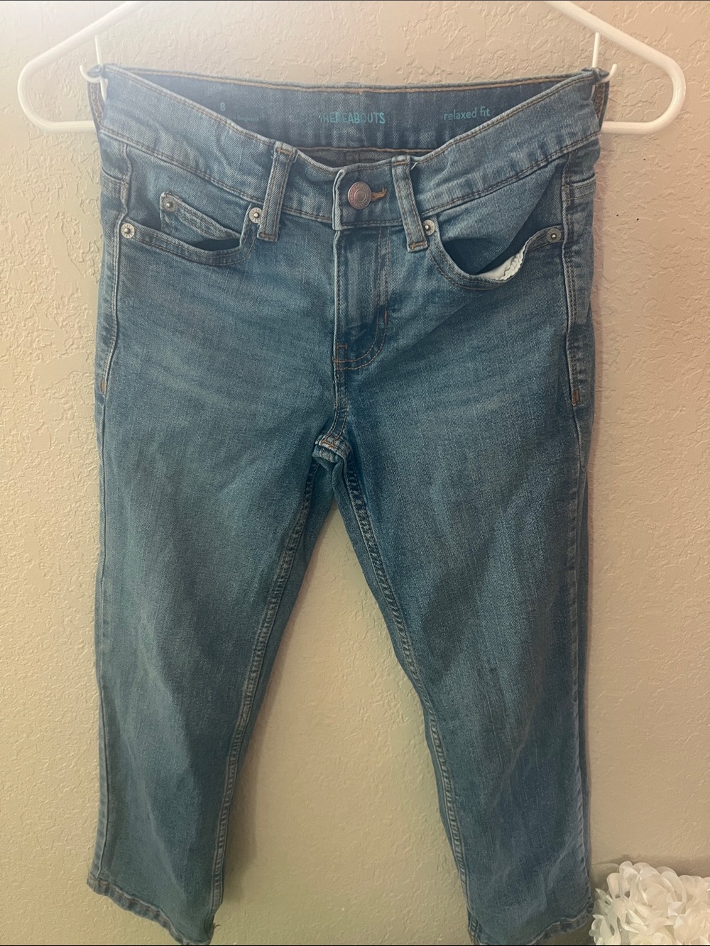 Relaxed Fit Ankle Jeans in Medium Blue